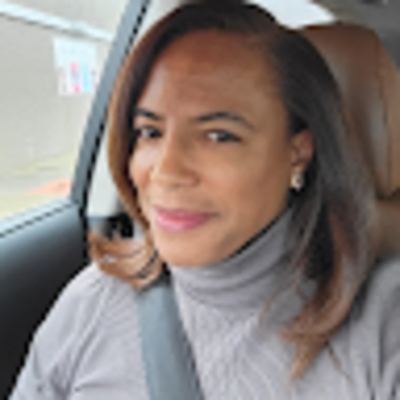 Meet your Posher, Lisa - Picture 1 of 1